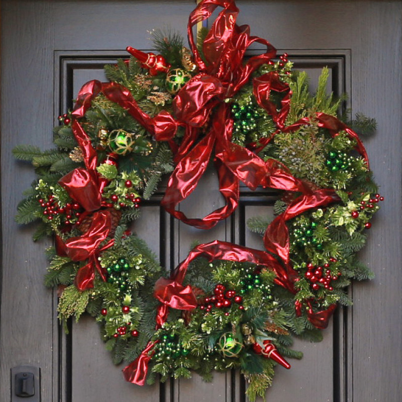 Traditional Luxury Wreath - Same Day Delivery